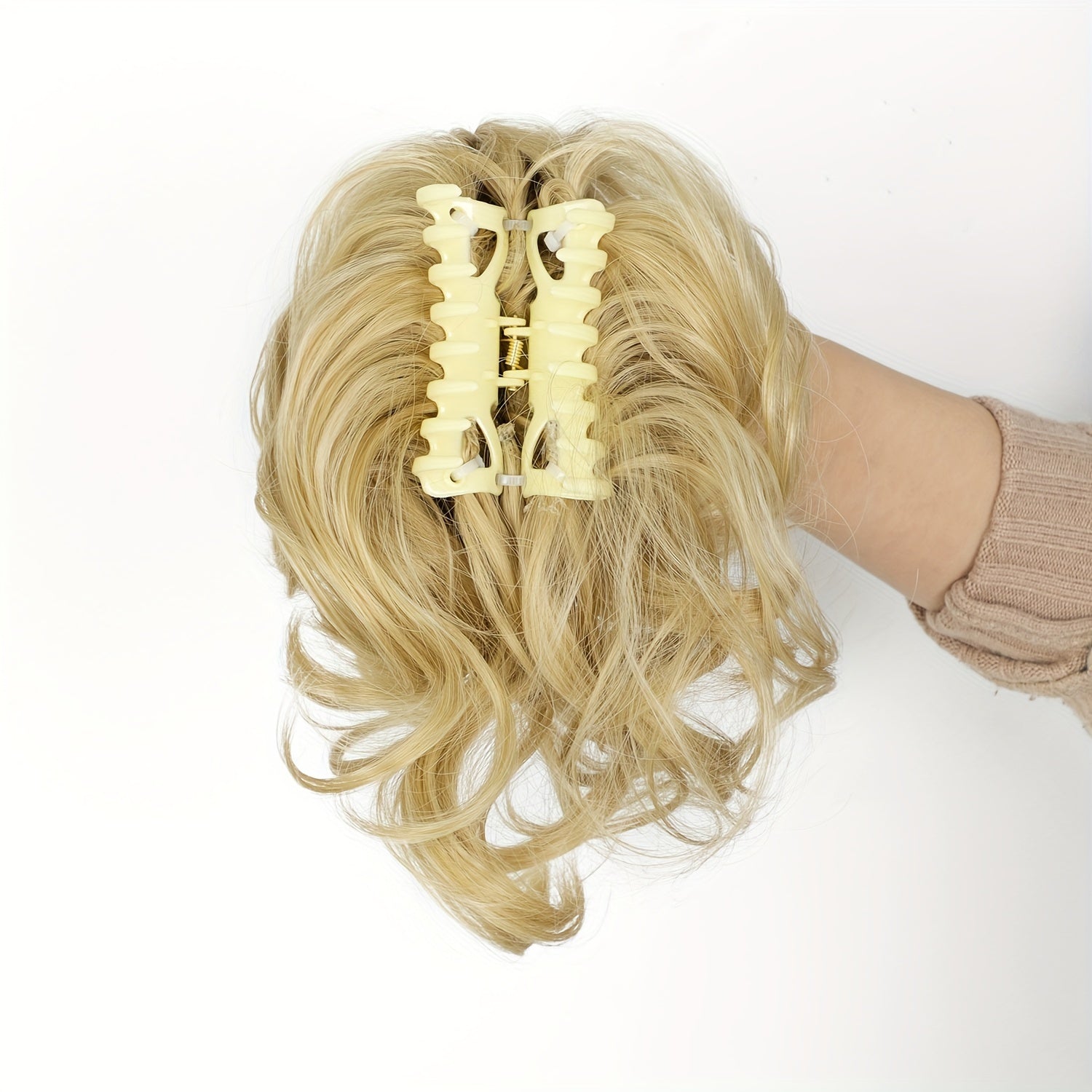 Elegant Curly Wave Ponytail Extension for Women, Fashionable Short Ponytail Clip-On Hairpiece with Volume and Texture